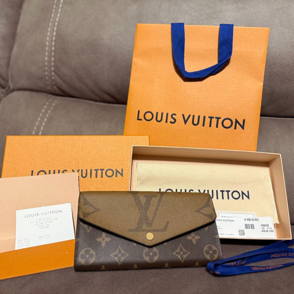 Louis Vuitton - Sarah Wallet